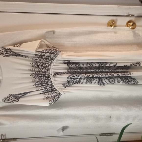 Dress - Picture 3 of 4